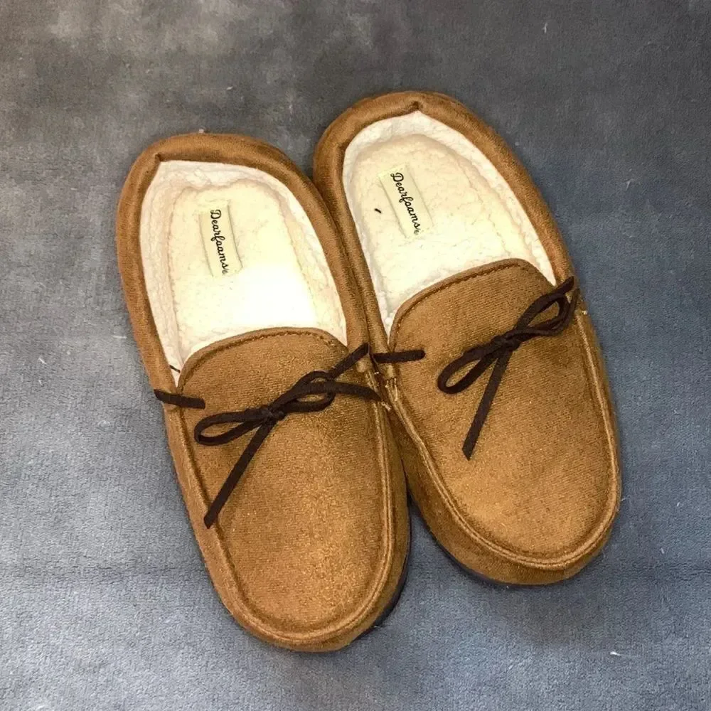 Kid dearfoam slippers - house shoes size 2/3 boys NWOT